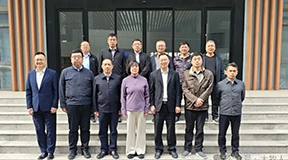 全国畜牧总站左玲玲副站长一行莅临大牧人机械（胶州）有限公司调研指导